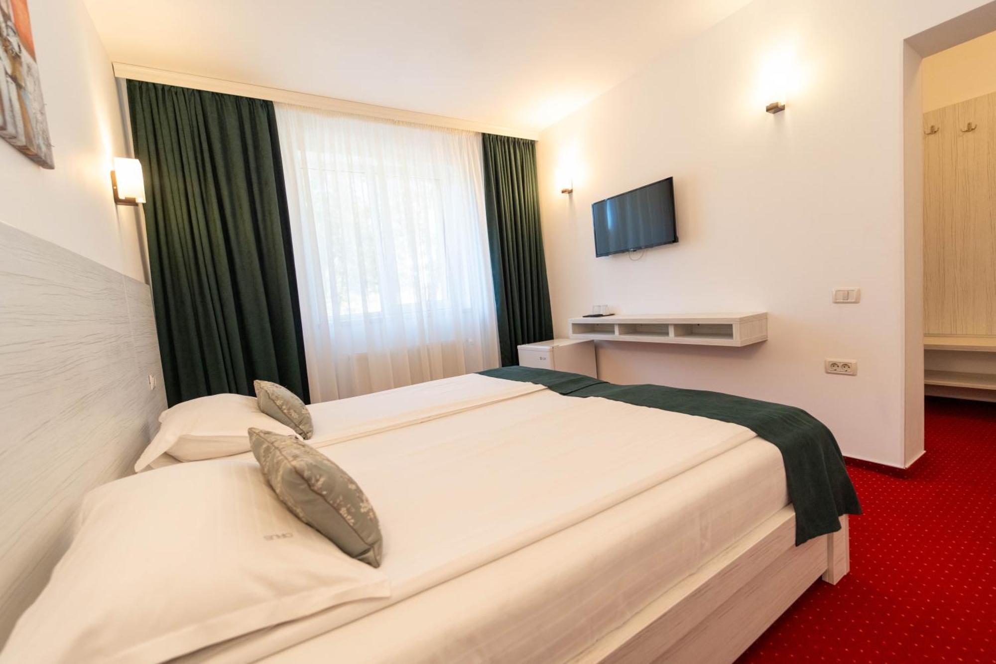 Hotel Cirus Predeal Eksteriør billede
