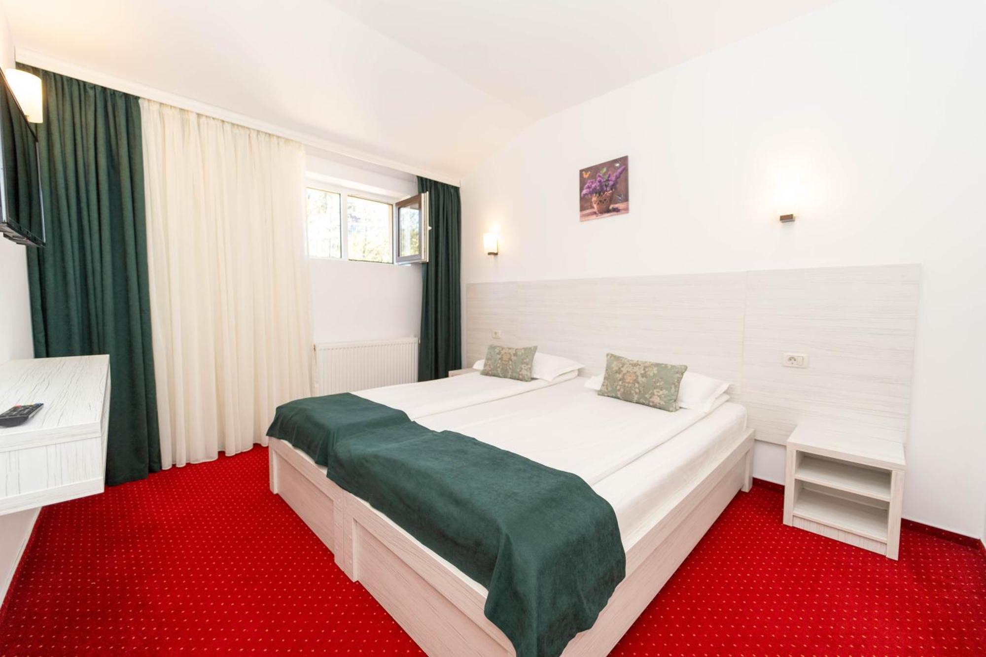 Hotel Cirus Predeal Eksteriør billede