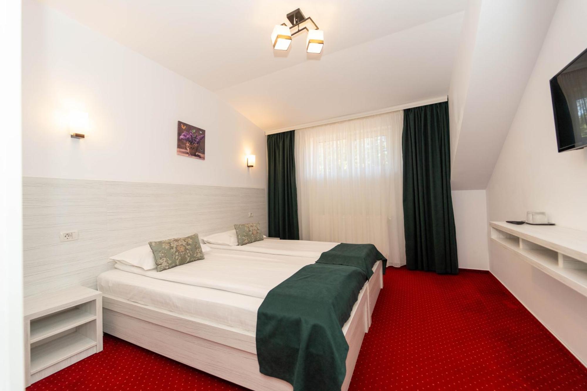 Hotel Cirus Predeal Eksteriør billede