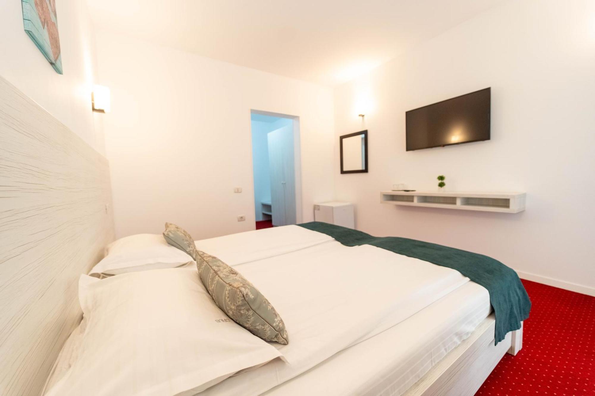 Hotel Cirus Predeal Eksteriør billede