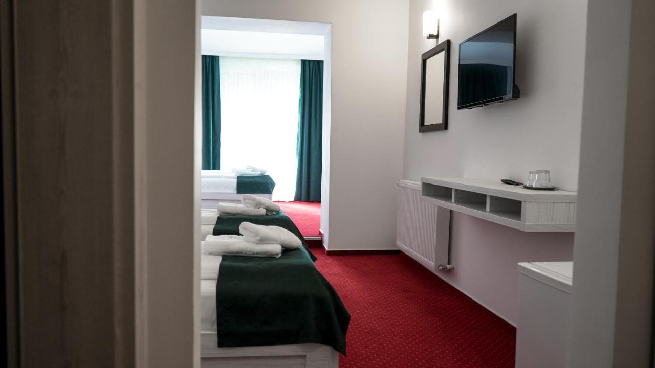 Hotel Cirus Predeal Eksteriør billede